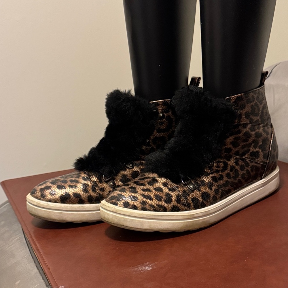 Leopard Print Women's Sneakers with Black Fur Accent